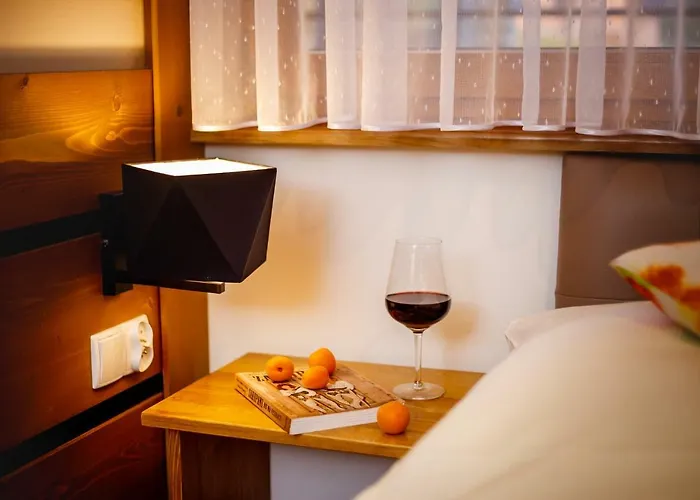 Dorula Nocleg ze śniadaniem 3*